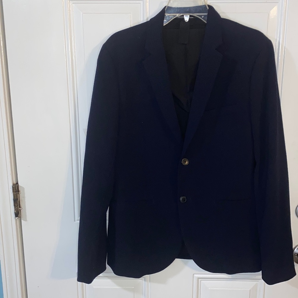 Blazer 2 button closure Front pockets